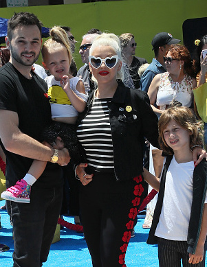 WESTWOOD, CA - JULY 23:  (L-R) Guitarist Matthew Rutler, daughter Summer Rain Rutler, wife singer Christina Aguilera and her son Max Liron Bratman attend the premiere of Columbia Pictures and Sony Pictures Animation's "The Emoji Movie" at the Regency Village Theatre on July 23, 2017 in Westwood, California.  (Photo by David Livingston/Getty Images)