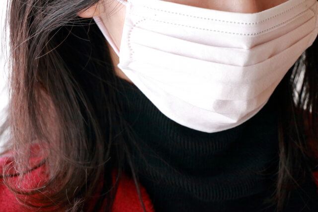 マスクの下に大人ニキビを隠して「最悪」な出来事が!?　37歳女性「深刻な肌トラブル」を解消した方法の画像1