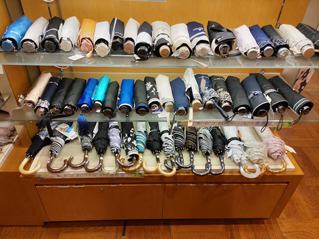 3月から紫外線対策を！　小田急百貨店の“傘のプロ”が、日傘の選び方を解説
